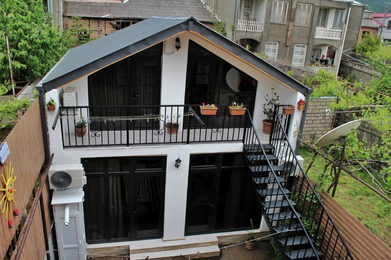 Nitsa Guest House Gori Exterior foto