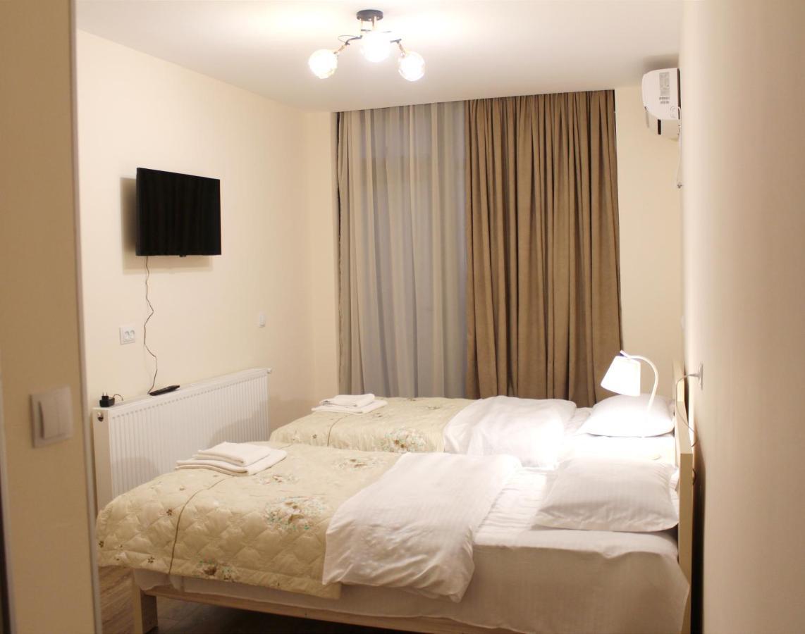 Nitsa Guest House Gori Exterior foto